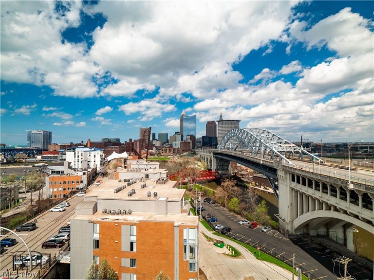 2222 Detroit Avenue #1009, Cleveland, OH - Photo 4