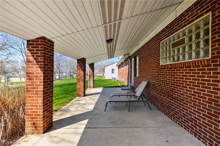 321 Porter Avenue, Campbell, OH - Photo 4