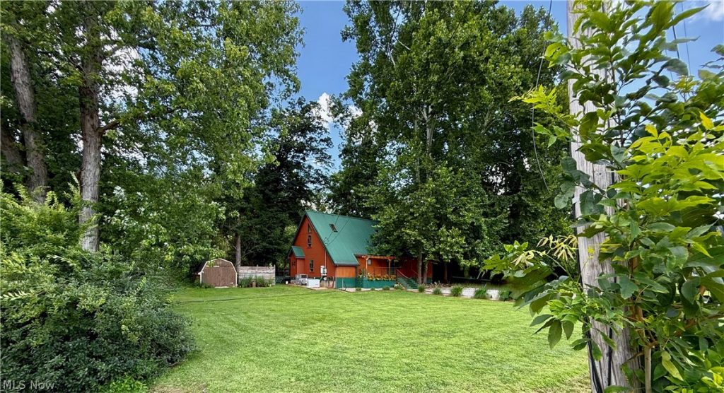 2854 Wells Lock Road, Elizabeth, WV