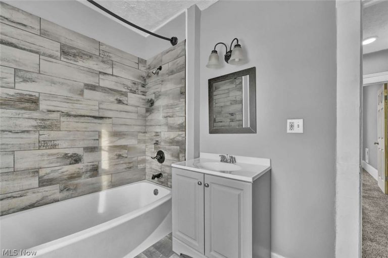 12824 Woodside Avenue, Cleveland, OH - Photo 4