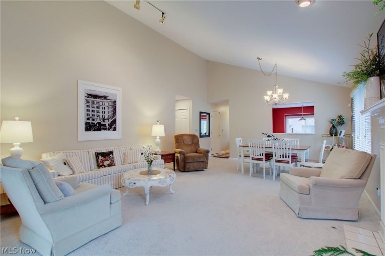 1027 Heath Way, Stow, OH - Photo 4