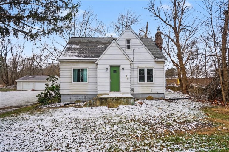 86 Southeast Avenue, Tallmadge, OH, 44278