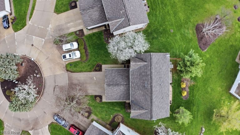 1833 Hobbits Way, Brunswick, OH - Photo 3