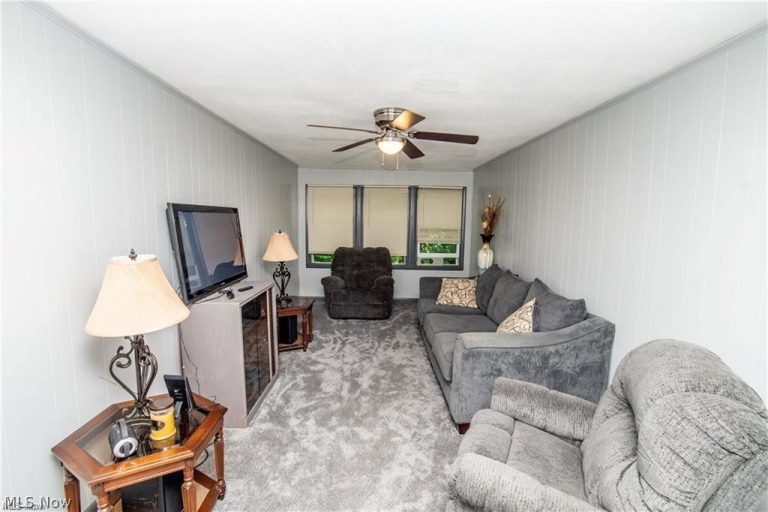 110 Boardman Boulevard, Boardman, OH - Photo 2