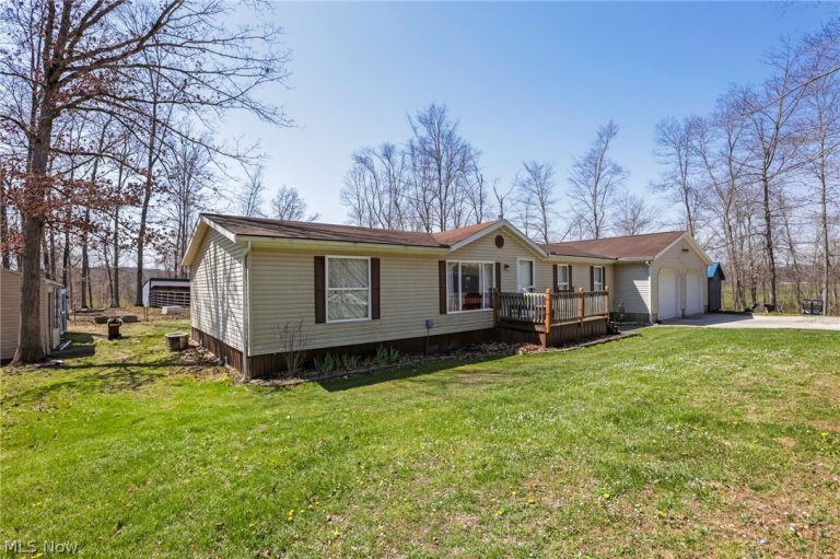 4502 Clover Road, Cumberland, OH - Photo 3