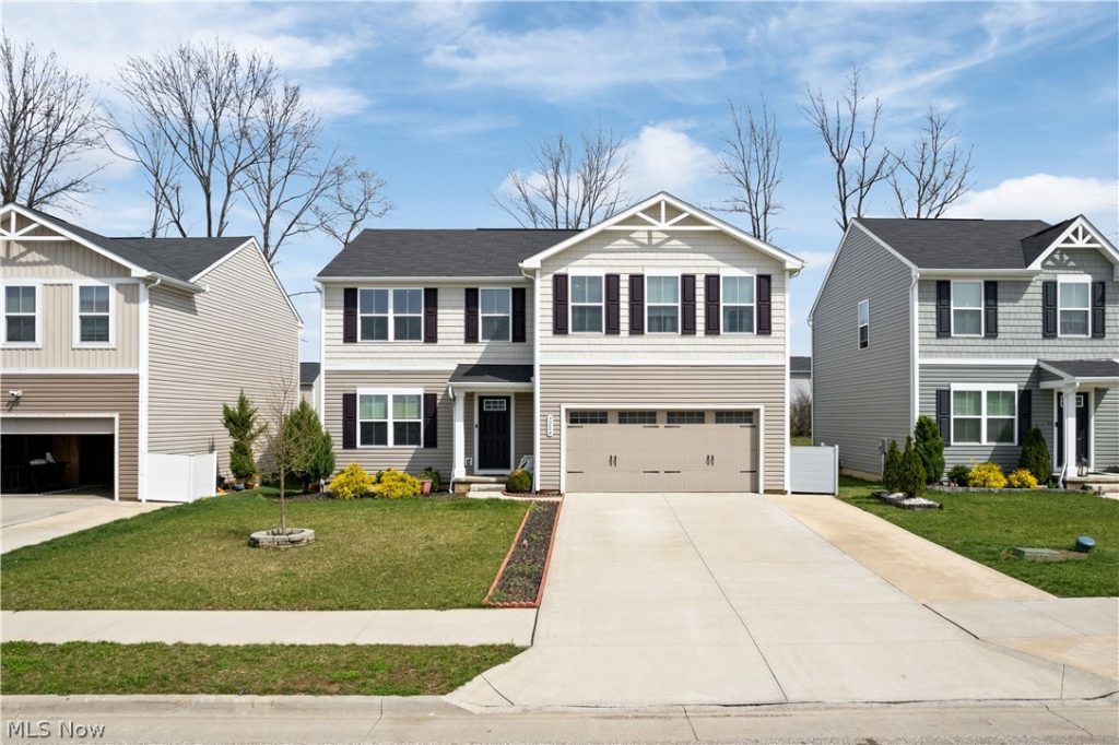 3264 Sunny Brook Drive, Akron, OH