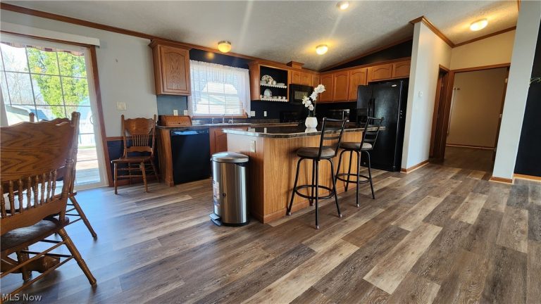 345 Sea Gull Lane, New Philadelphia, OH - Photo 8