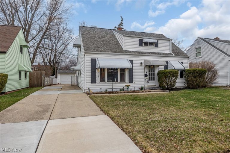 26901 Farringdon Avenue, Euclid, OH - Photo 2