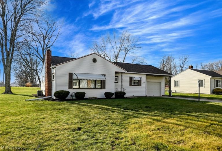 5838 Harter Home Drive, Akron, OH - Photo 2