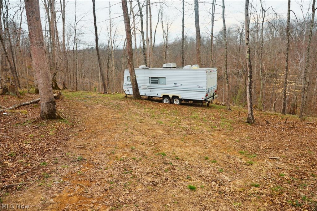 Brimstone Road, Coolville, OH