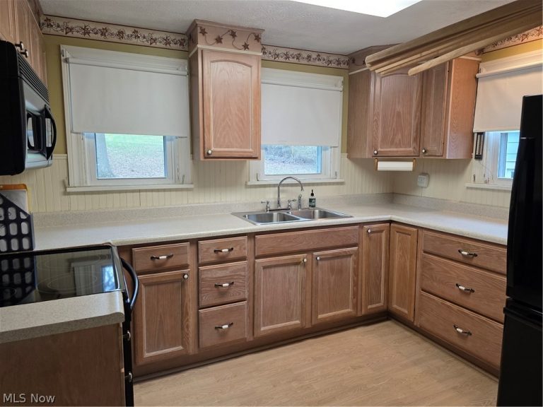 1416 Country Club Drive, Salem, OH - Photo 2