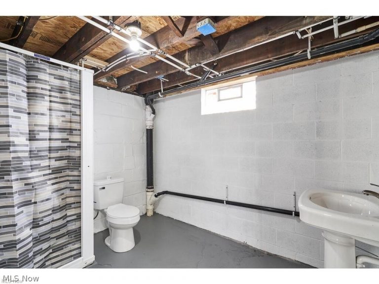 688 Dayton Street, Akron, OH - Photo 4