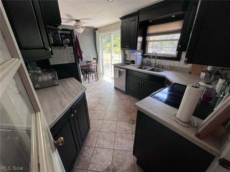 5221 Revere Avenue, Massillon, OH - Photo 4