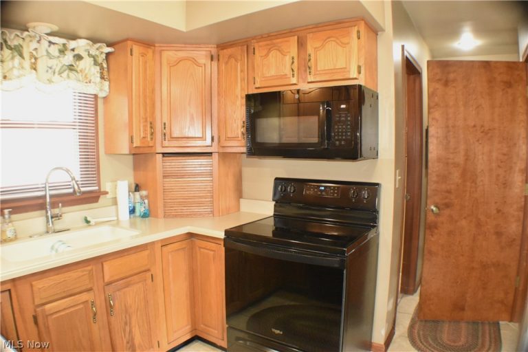 1003 Eppley Avenue, Zanesville, OH - Photo 4
