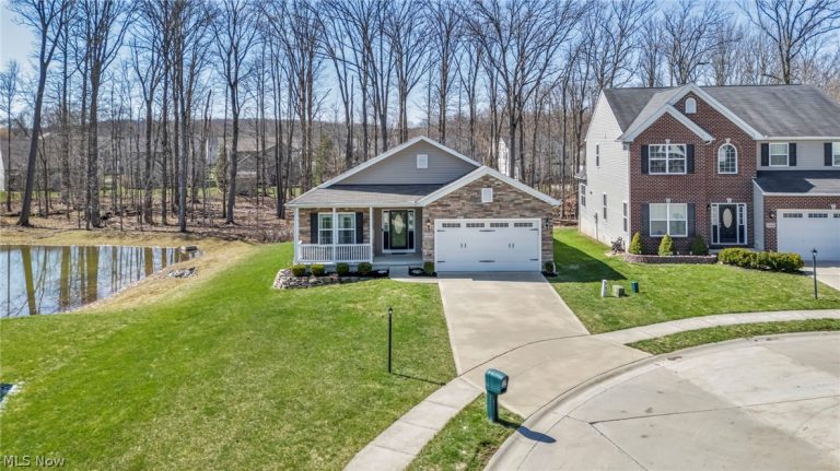 10458 Dogwood Drive, Aurora, OH - Photo 2