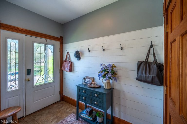 403 Columbia Avenue, Williamstown, WV - Photo 3