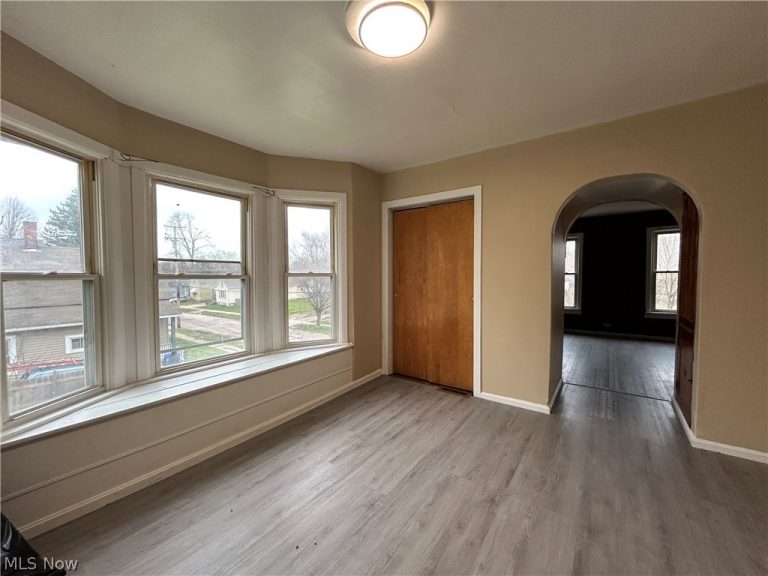 3448 69th Street #UP, Cleveland, OH - Photo 5