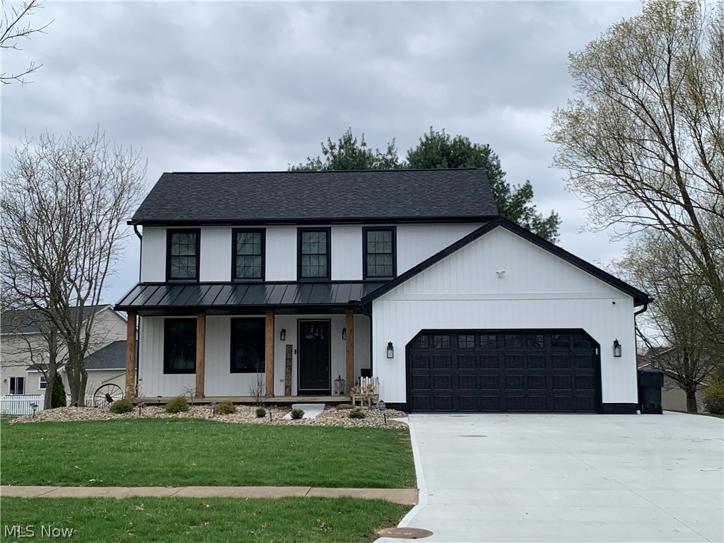 681 Oakcrest Drive, Wadsworth, OH