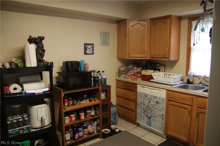 10024 Cummins Lane, Deerfield, OH - Photo 8