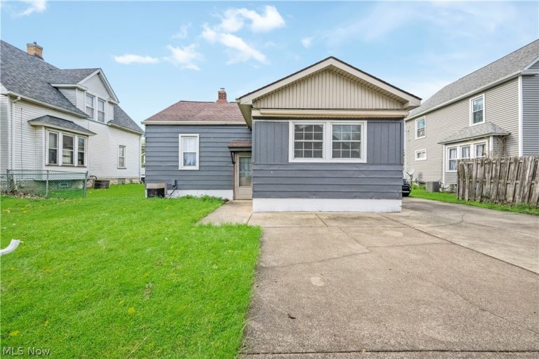 34 Helen Avenue, Niles, OH - Photo 3
