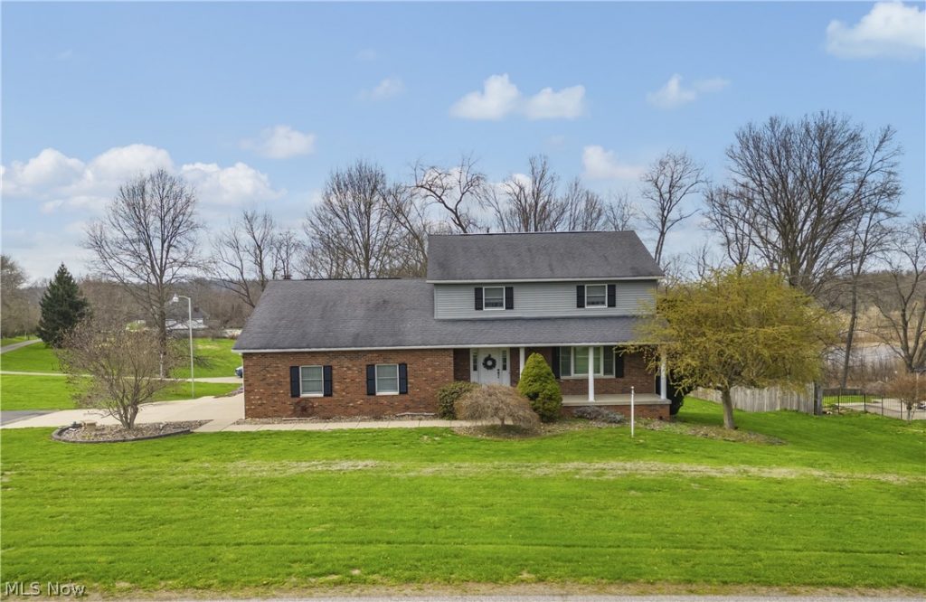 11870 Dupont Road, Washington, WV