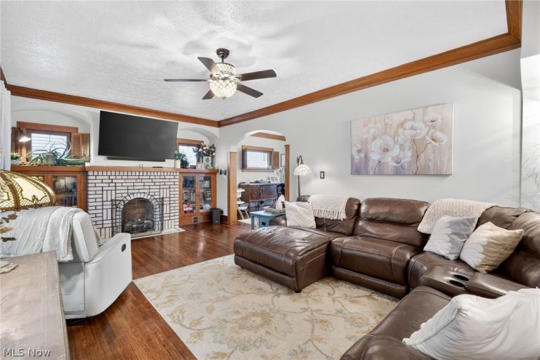 2224 Bunts Road, Lakewood, OH - Photo 4