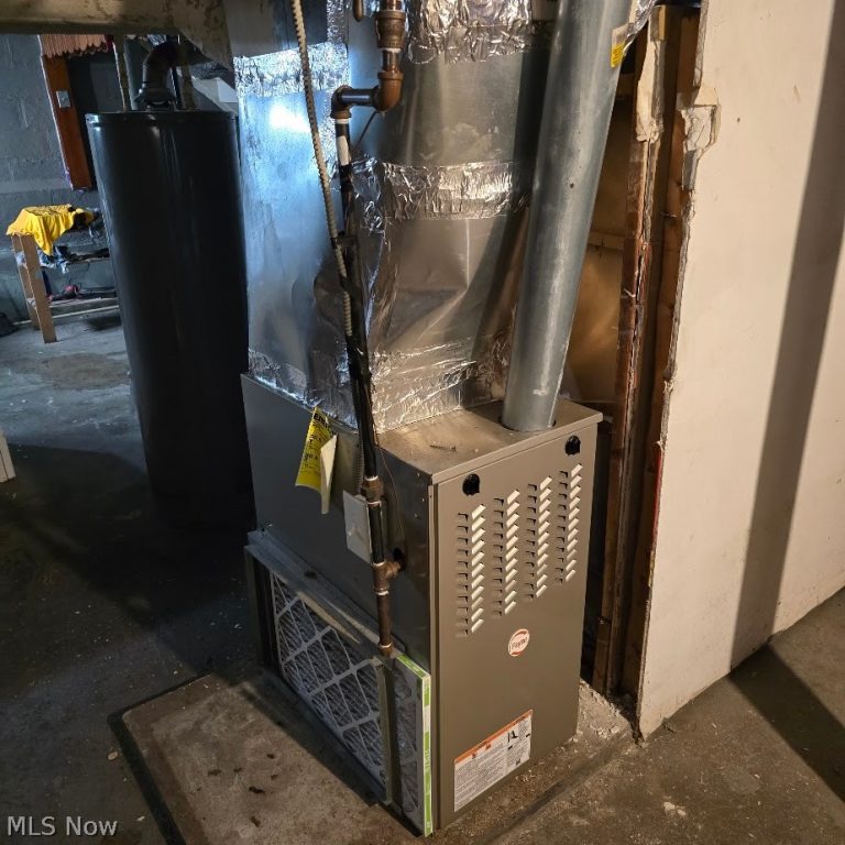 12718 Holborn Avenue, Cleveland, OH - Photo 8