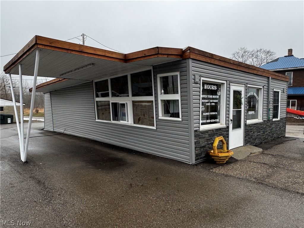 675 Main Street, Killbuck, OH