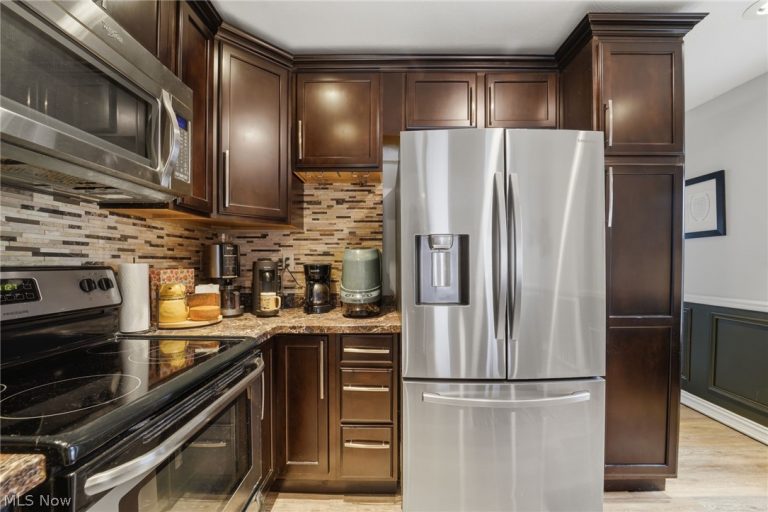 229 Elm Street, Geneva, OH - Photo 5