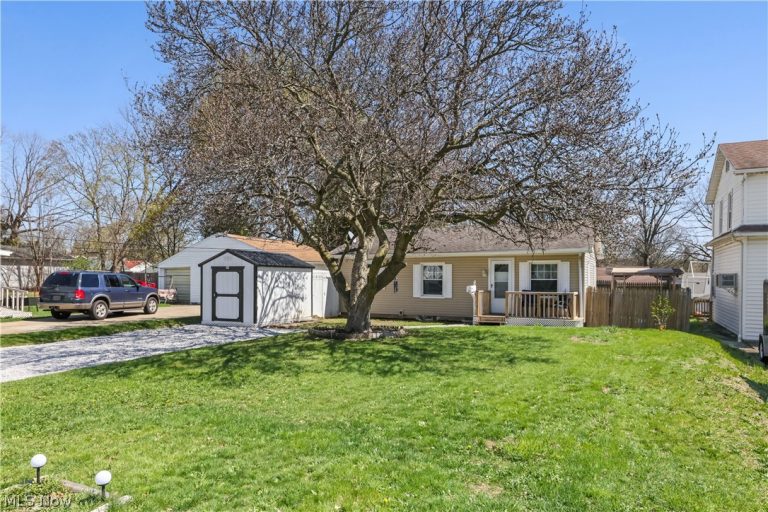 169 Hillman Road, Akron, OH - Photo 4