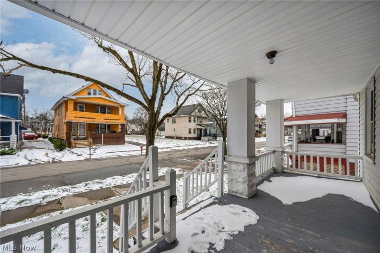 12805 Parkhill Avenue, Cleveland, OH - Photo 6