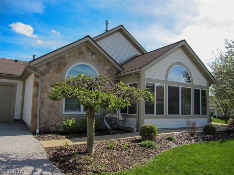 584 Crossings Circle, Tallmadge, OH, 44278