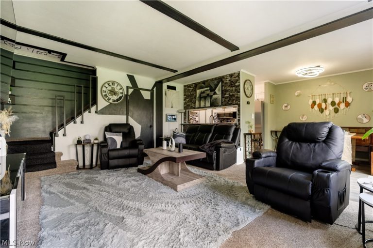 2491 Royal County Down Drive #C, Uniontown, OH - Photo 2