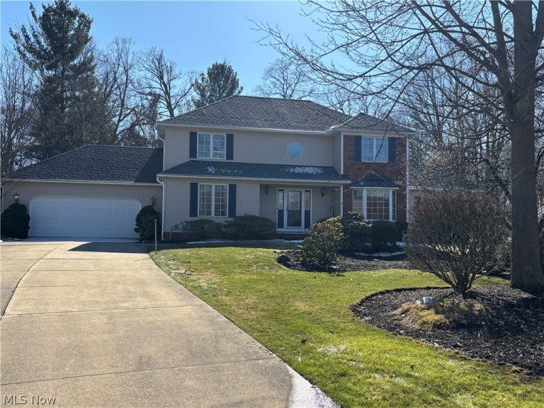 2904 Camelot Court, Willoughby Hills, OH, 44092
