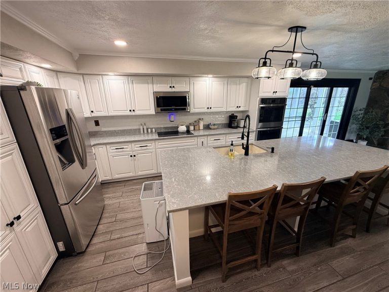 504 Greenbrier Court, Steubenville, OH - Photo 8