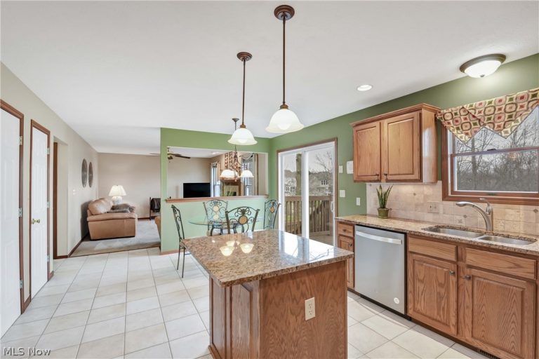 3090 Uxbridge Drive, Brunswick, OH - Photo 8
