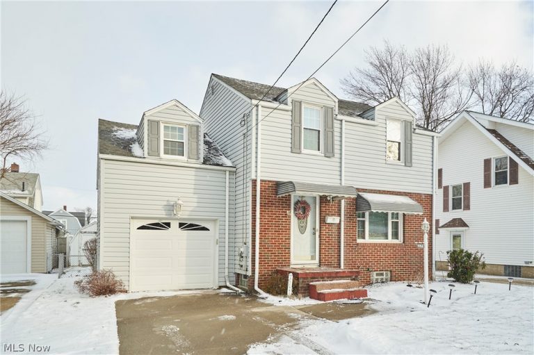 942 Bellflower Avenue, Canton, OH - Photo 2