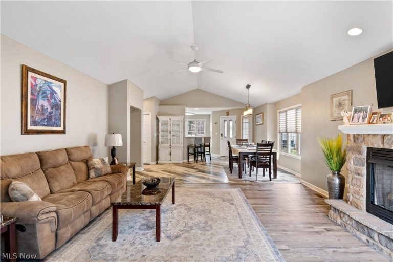 2813 Bender Avenue, Akron, OH - Photo 4