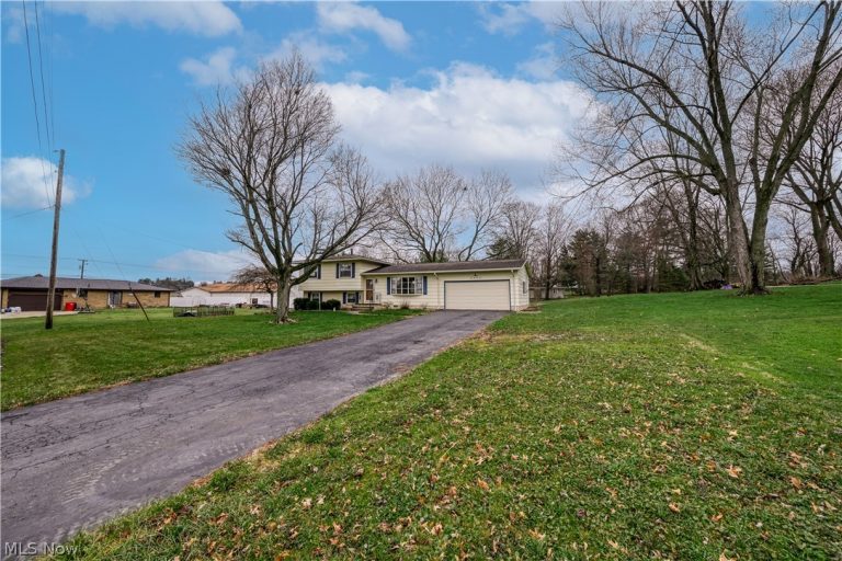 6860 Beridge Street, Louisville, OH - Photo 3