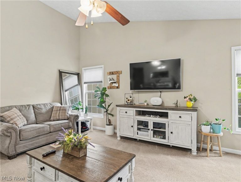 38122 Rocky Run Court, North Ridgeville, OH - Photo 6