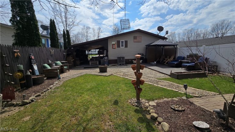 103 Greentree, Hiram, OH - Photo 6