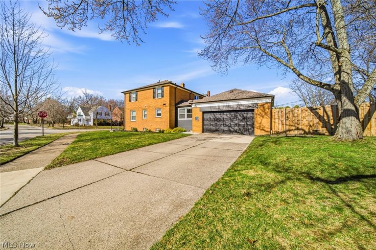 2353 Charney Road, University Heights, OH - Photo 2