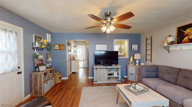 407 Maplewood Drive, Willowick, OH - Photo 5
