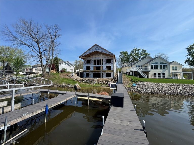 1296 River Road, Lake Milton, OH, 44429