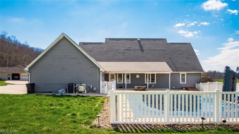 2435 Freedom Lane, Zanesville, OH - Photo 8