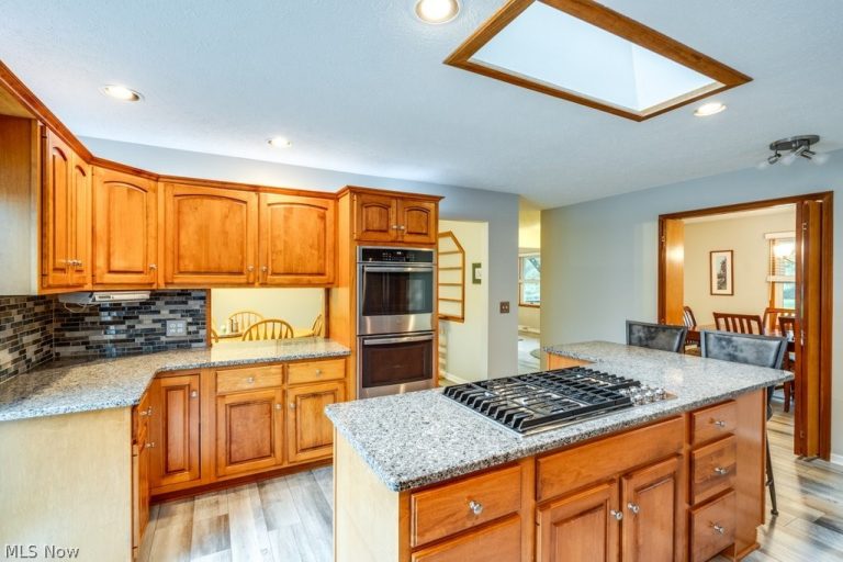 3305 Woodling Way, Medina, OH - Photo 5