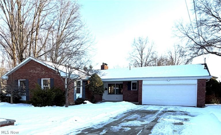 1417 Sunny Drive, Girard, OH, 44420