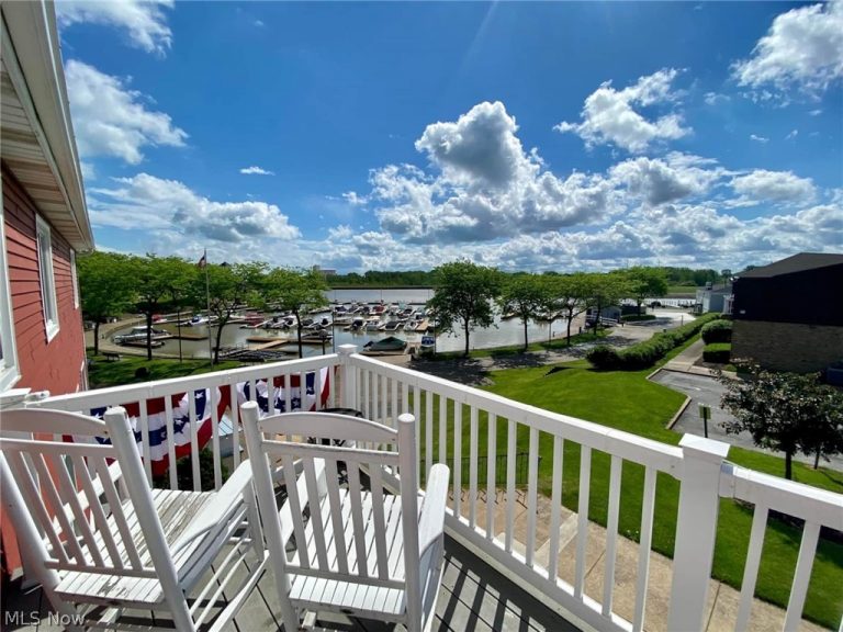 352 Main Street #B, Huron, OH - Photo 2