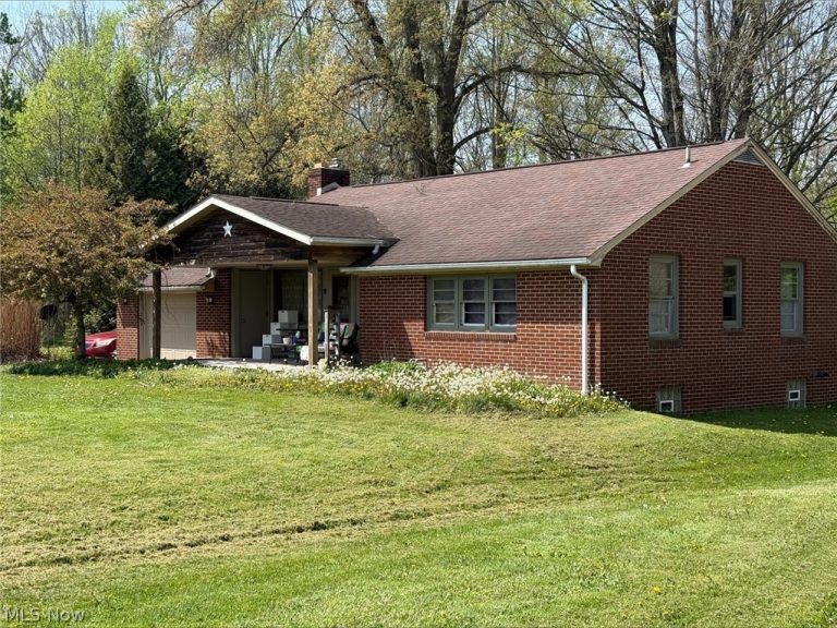 4101 Homeworth Road, Homeworth, OH - Photo 3
