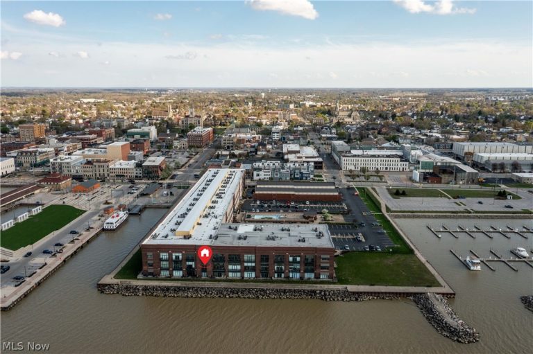 401 Shoreline Drive #261, Sandusky, OH - Photo 2